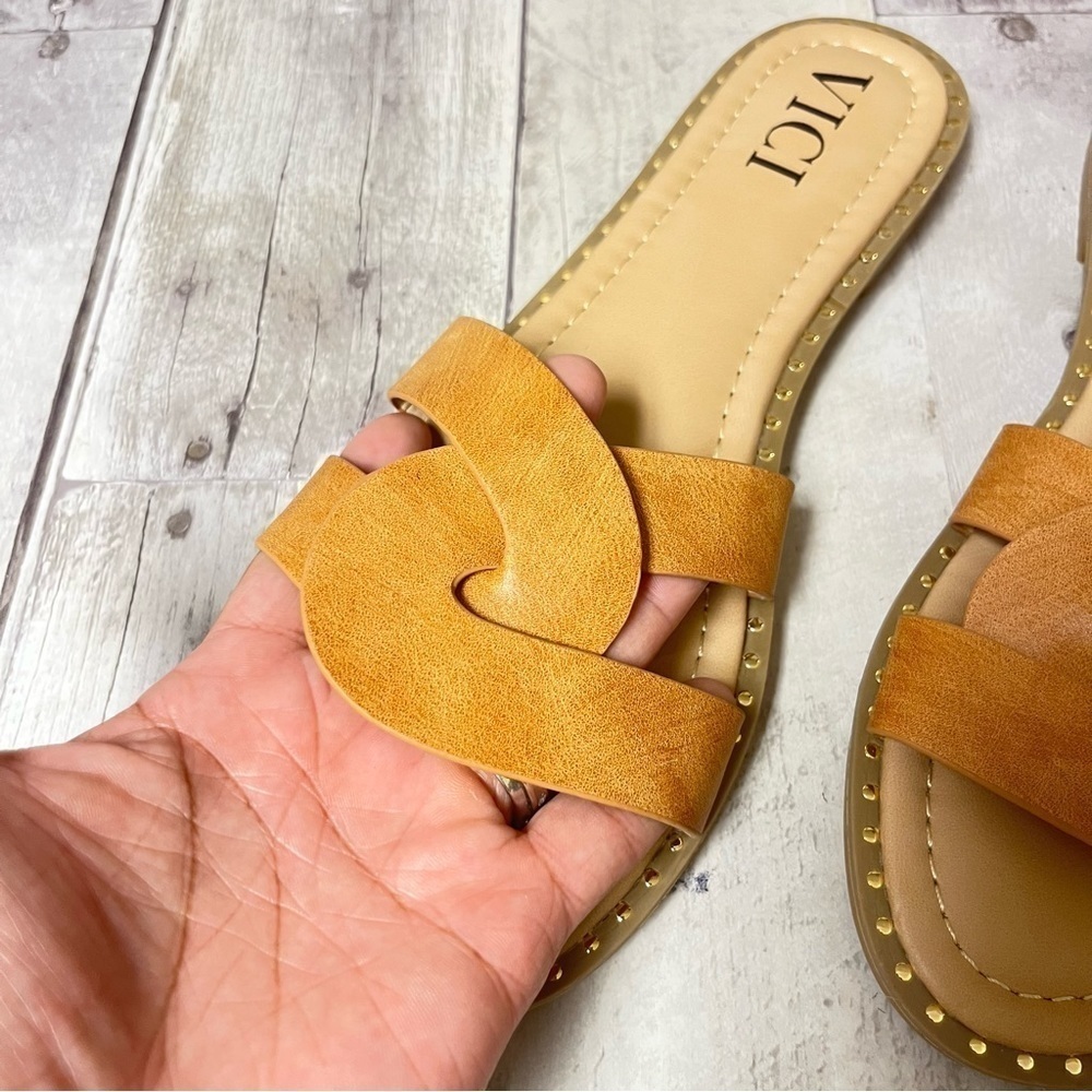 NWOT Vici Brianne Twisted Faux Leather Sandal Size 8 - Picture 3 of 13